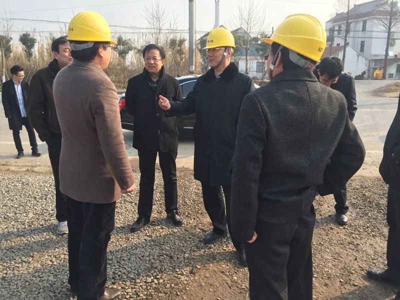 中铁建等多家单位与邓亚光商谈合作事宜
